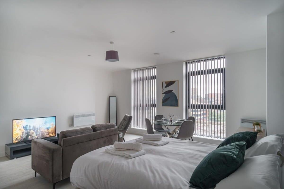 Modern Studio Apartment In Salford Great Views Μάντσεστερ Εξωτερικό φωτογραφία