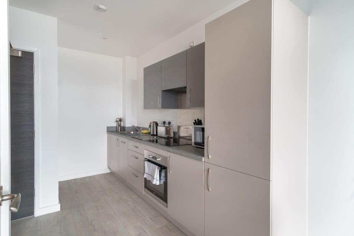 Modern Studio Apartment In Salford Great Views Μάντσεστερ Εξωτερικό φωτογραφία