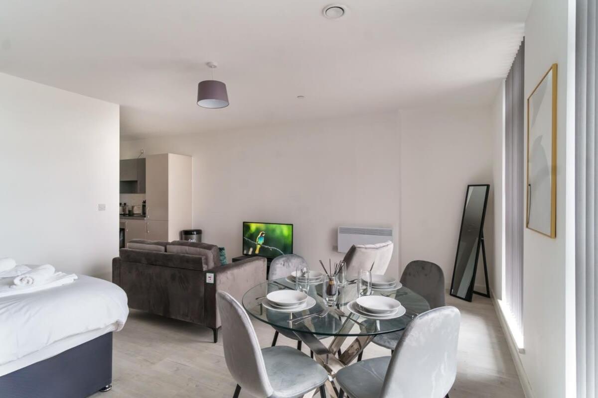 Modern Studio Apartment In Salford Great Views Μάντσεστερ Εξωτερικό φωτογραφία